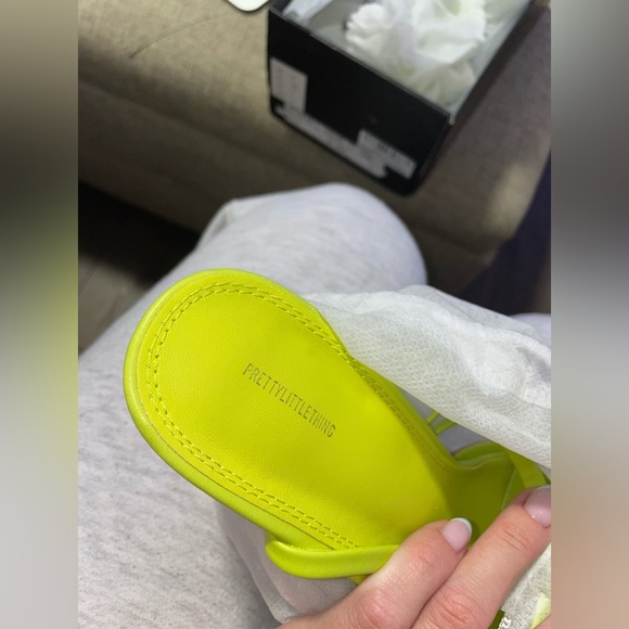 Lime green PLT heels - Picture 3 of 7